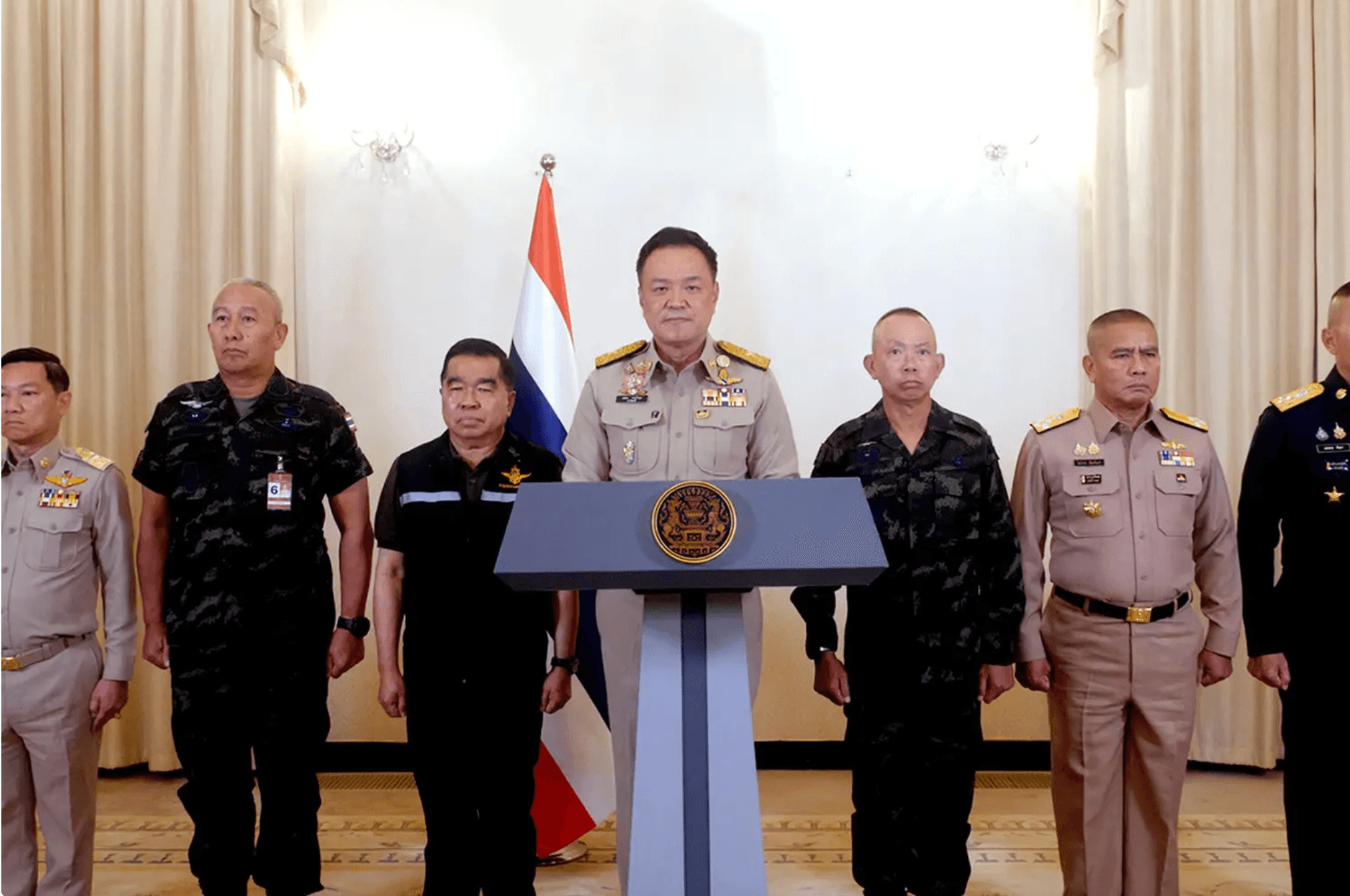 ศึกไทยกัมพูชาครั้งนี้ รัฐบาล กองทัพ หน่วยงานด้านความมั่นคง เดินไปในทิศทางเดียวกัน แ ละยืนยันชัดเจน ไม่มีการสั่งหยุดยิง จนกว่าเรื่องจะจบ