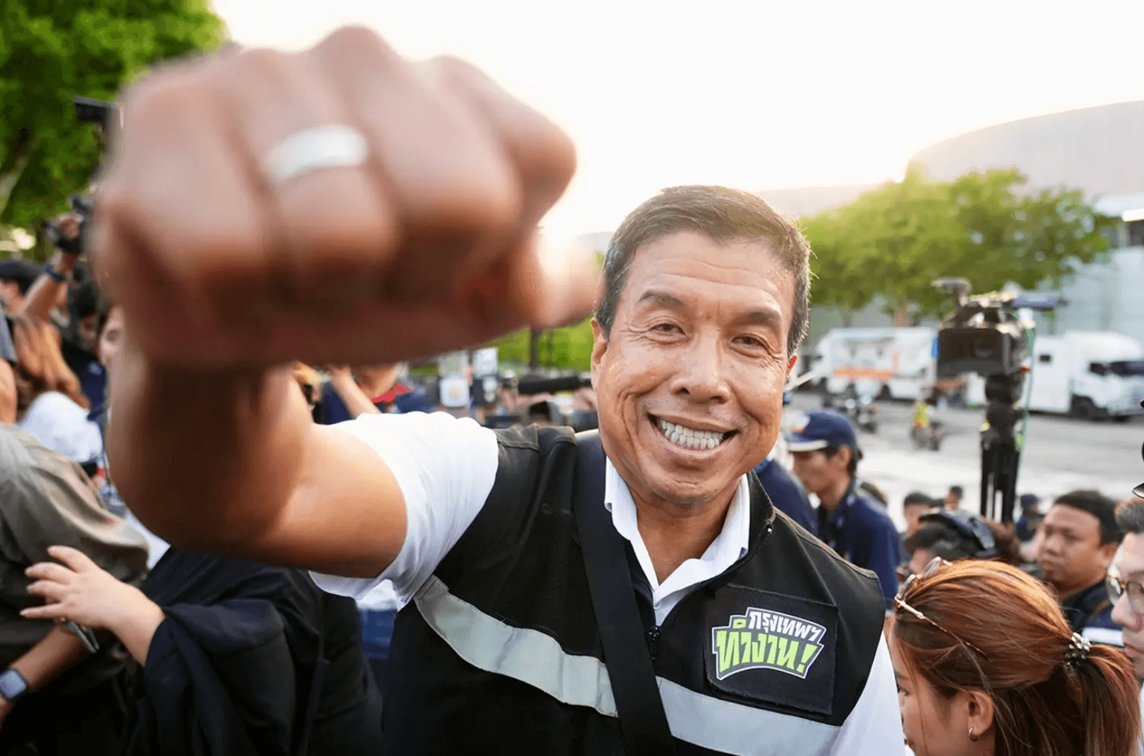 สนามเลือกตั้งผู้ว่าฯกรุงเทพมหานครเริ่มต้นแล้ว ชัชชาติ สิทธิพันธุ์ ยังเป็นมือวางอันดับหนึ่ง แบบม้วนเดียวจบ