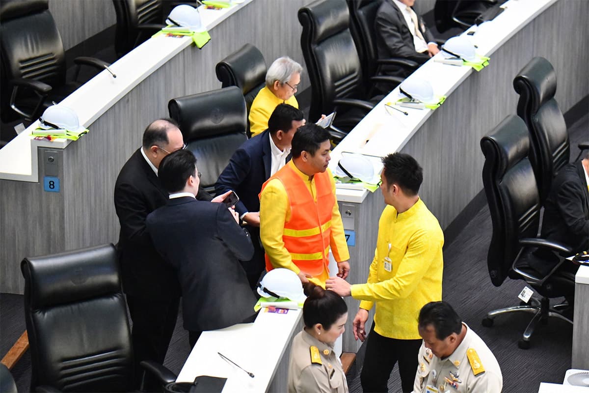 Senate_Earthquake_2_SPACEBAR_Photo02_ff6161ac5a.jpg
