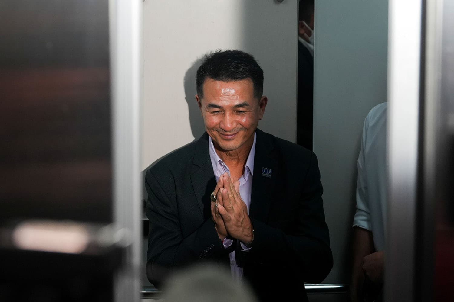Senate_Vote_Support_Pheuthai_Party_Candidate_PM_SPACEBAR_Hero_0a2114677c.jpeg