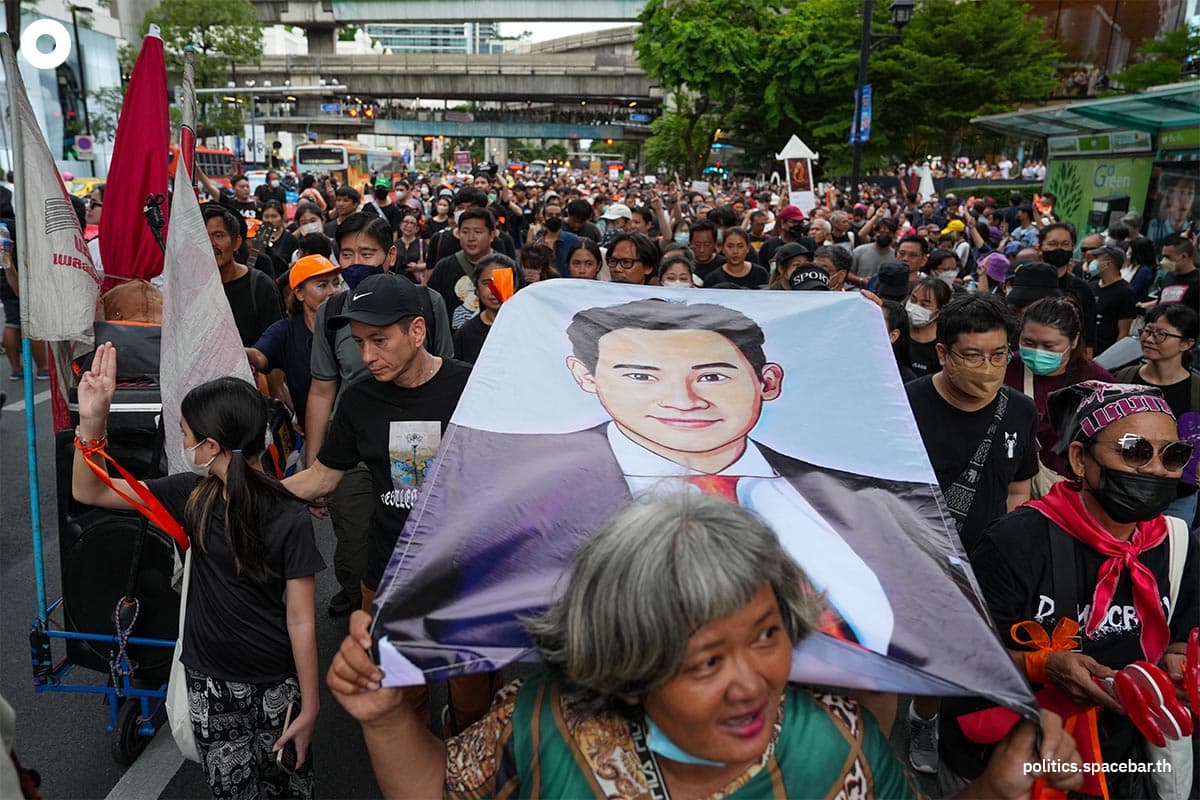 Sombat_protestor_Prom2_Asoke_Ratchaprasong_SPACEBAR_Photo07_9c632fc5e3.jpeg