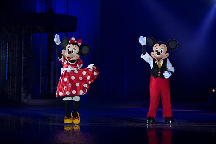 Space_Review_Disney_on_Ice_Mickey_and_Friends_SPACEBAR_Photo01_caba5ba140.jpeg