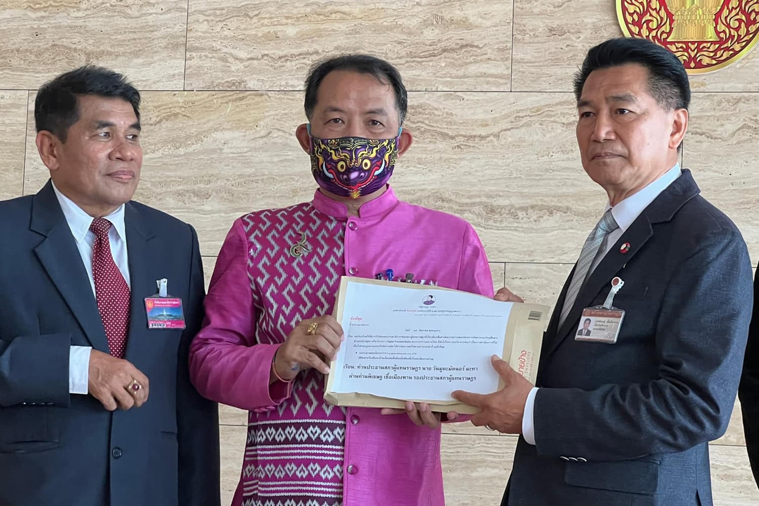 Srisuwan_filed_a_complaint_against_Padipat_SPACEBAR_Hero_f5599f67ea.jpeg