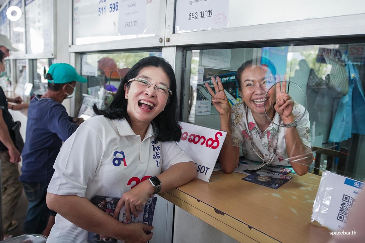 Sudarat_Mochit_Travel_Songkarn_Day_SPACEBAR_Photo08_34390b9a56.jpeg