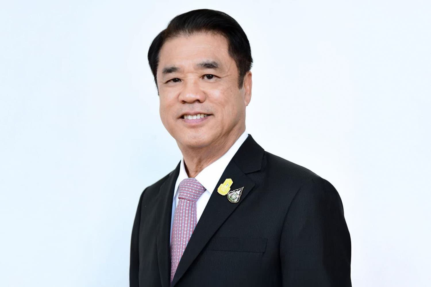 'สุริยะ' วูบหมดสติ ล่าสุดพ้นขีดอันตราย คาดโหมงานหนัก