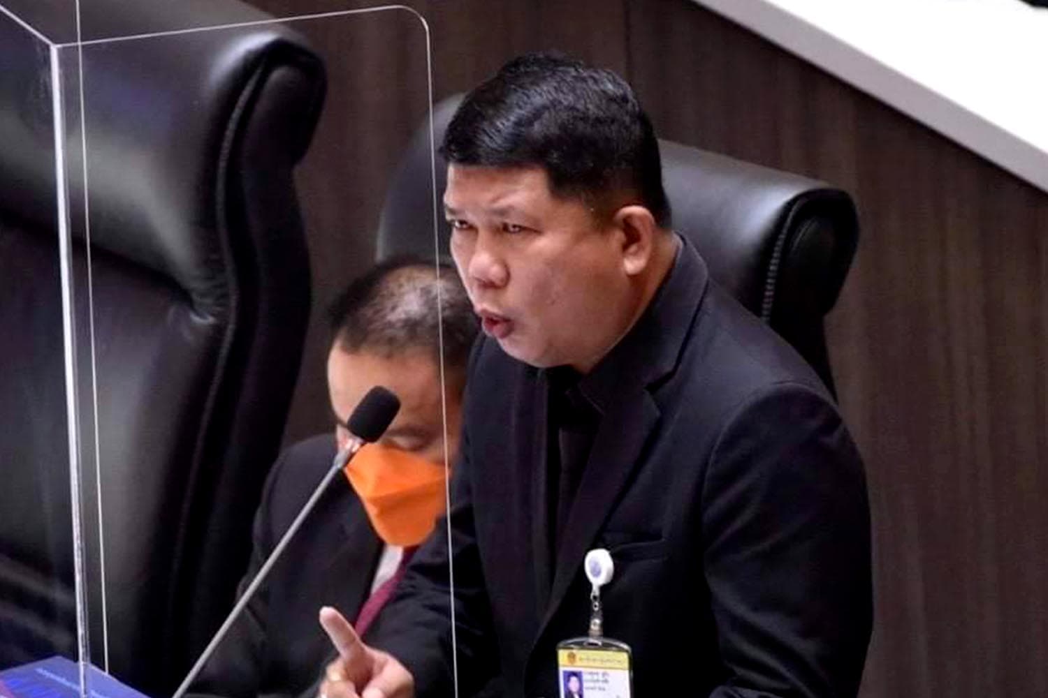 Suthep_Uon_Confirm_purity_with_Thai_workers_SPACEBAR_Hero_d812f0fda4.jpg
