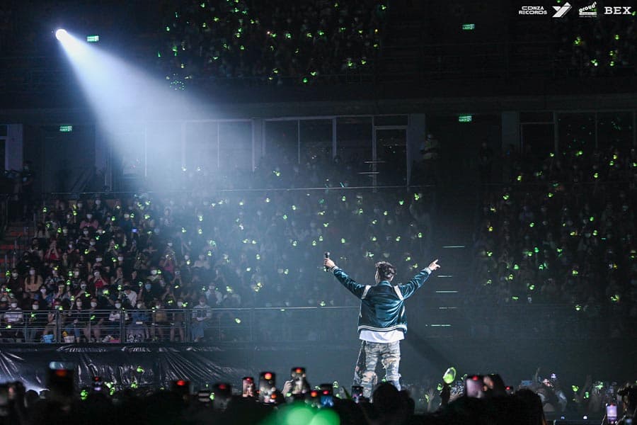 THINK_THING_Encore_Concert_Jay_B_GOT_7_SPACEBAR_Photo02_7992fe28d9.jpeg