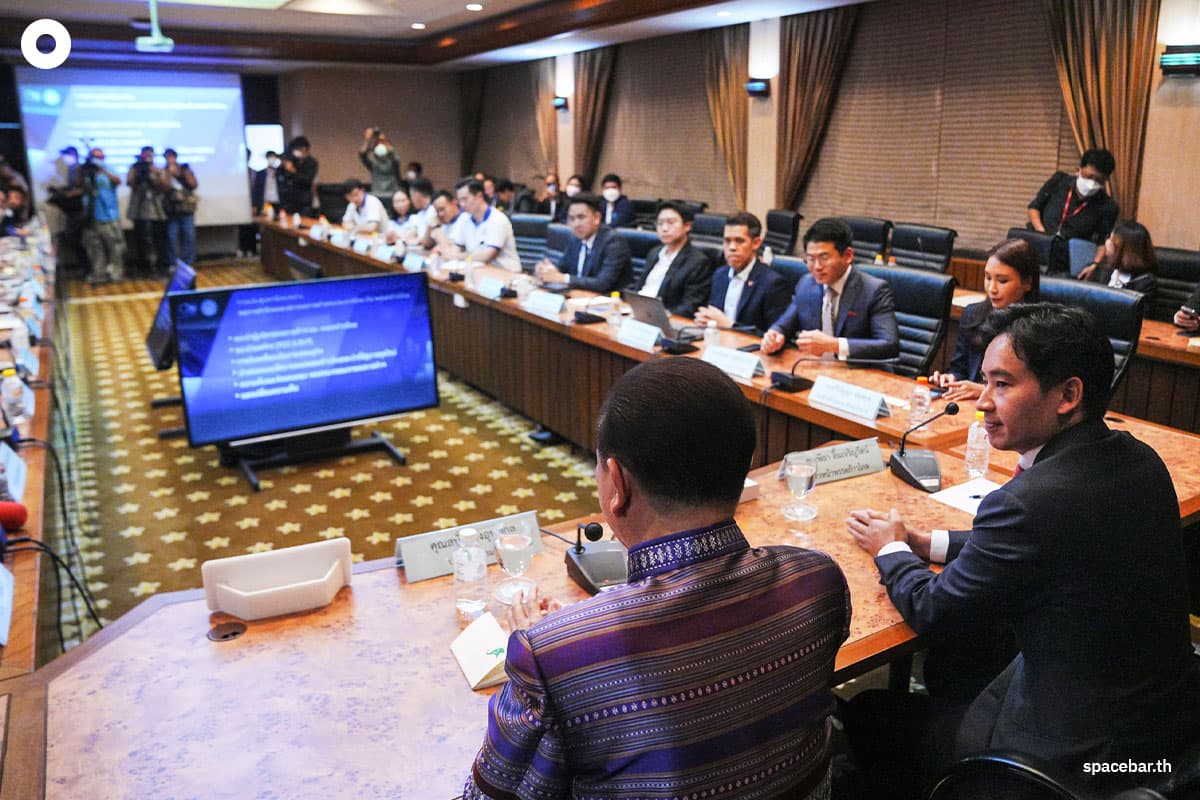 Team_Economic_Move_Forward_Party_Thaichamber_SPACEBAR_Photo04_080ca29f99.jpeg