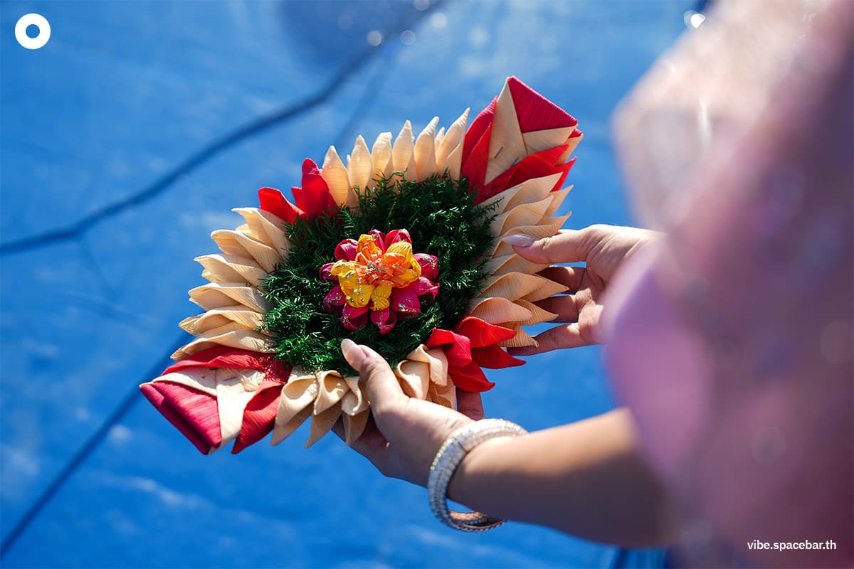 Thai_costume_rental_loykratong_festival_SPACEBAR_Photo11_6526760981.jpg