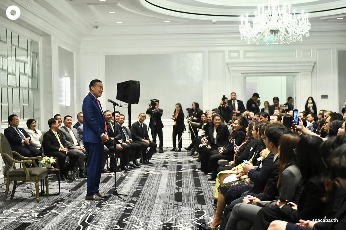 Thai_people_in_the_United_States_meet_with_Srettha_SPACEBAR_Photo01_772c660275.jpg