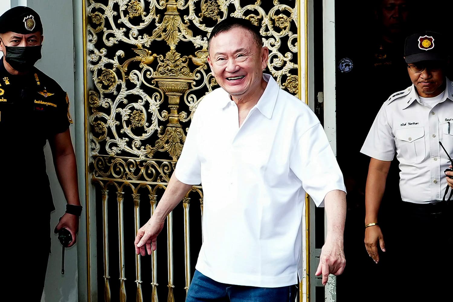 ทักษิณ เลื่อนรายงานตัว คุมประพฤติครั้งแรก ล่าสุดยังคงติดกำไล EM
