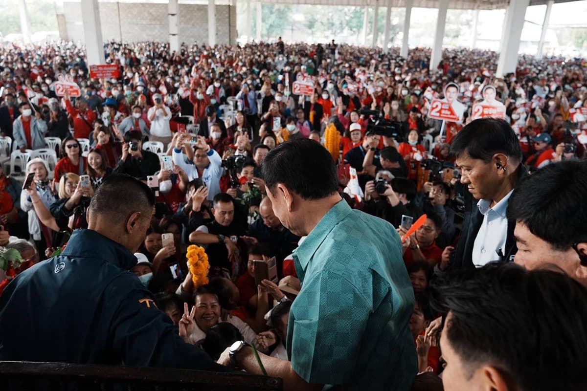 Thaksin_Speech_Chiang_Mai_SPACEBAR_Photo01_e94399532f.jpg