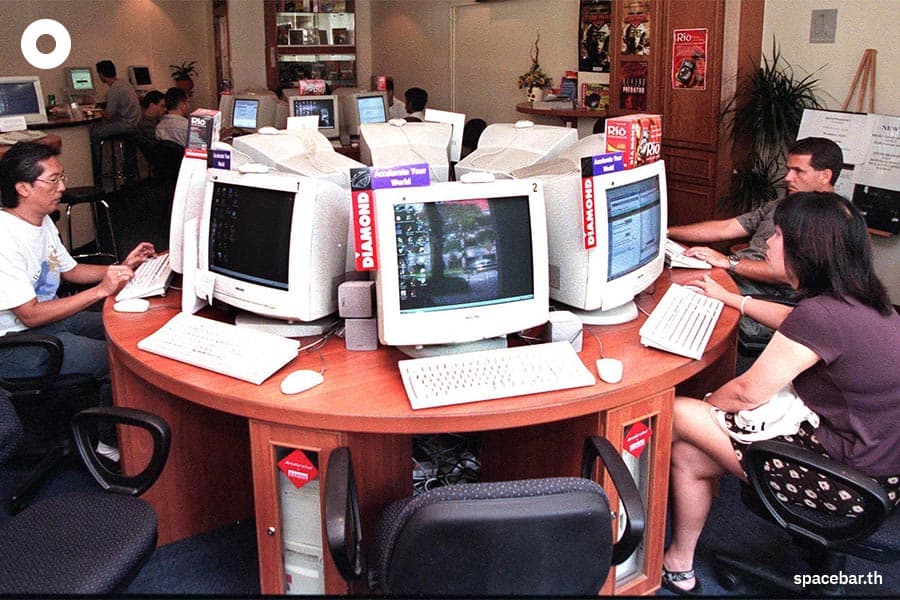 Thaksin_futurist_Y2_K_SPACEBAR_Photo09_3e5b408718.jpeg