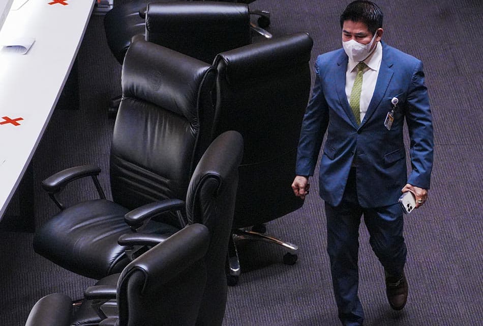 Thammanat_Parliament_China_Capitalist_SPACEBAR_Thumbnail_79f07138a5.jpeg