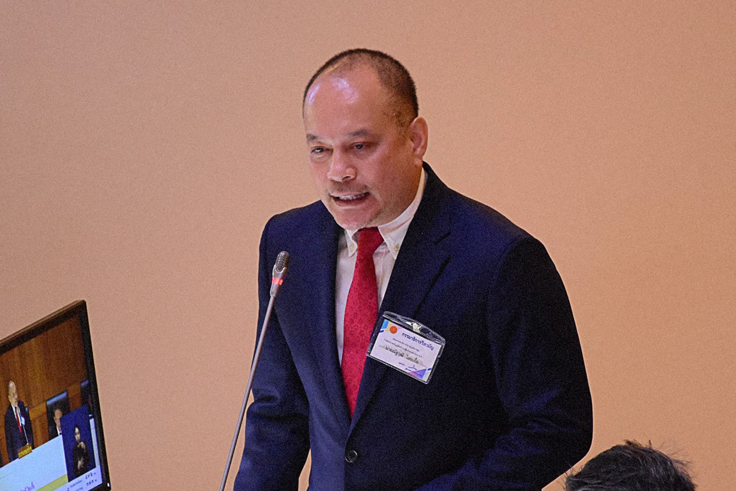 ‘เต้น’ นำถก ‘ร่างกม.สันติสุข’ หวังนิรโทษกรรม-ล้างผิด ‘ทุกสี’