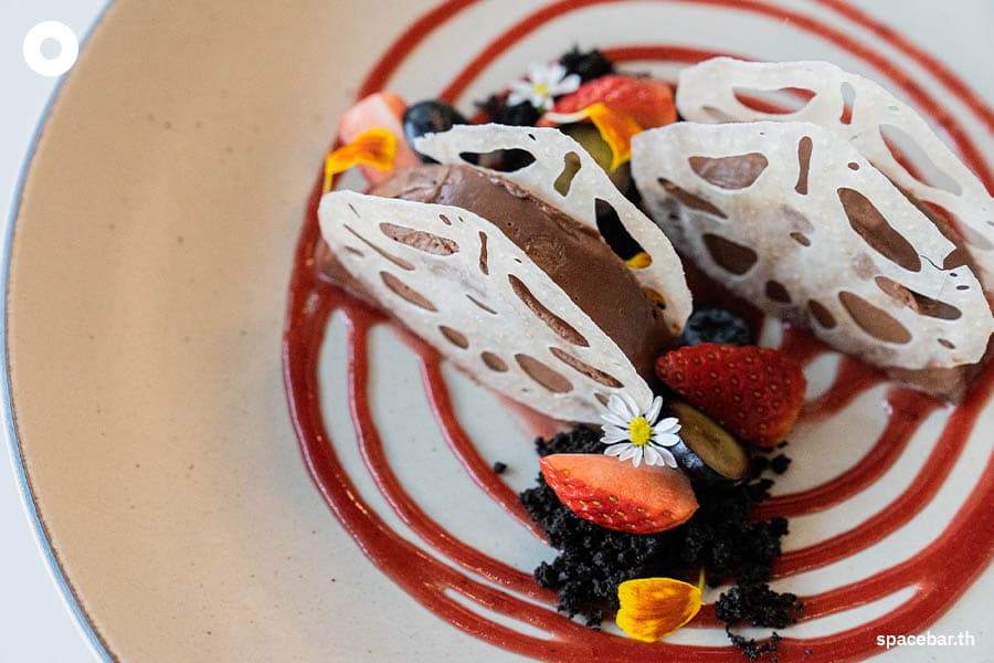 Vantage_Point_Restaurante_review_SPACEBAR_Photo08_b3ae702992.jpeg