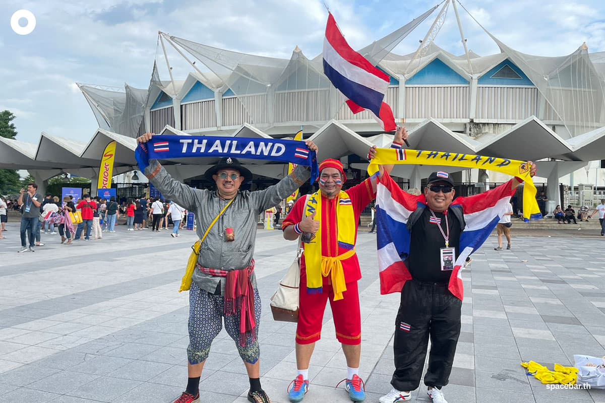 Volleyball_Thai_Fan_Comments_SPACEBAR_Photo06_9c51a3af69.jpeg