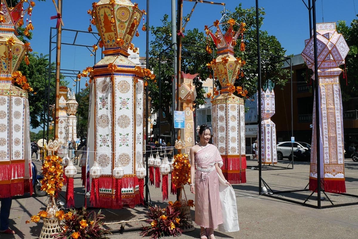 Yi_Peng_tradition_Loy_Krathong_Festival_Chiang_Mai_SPACEBAR_Photo08_7fcc8f02ea.jpg