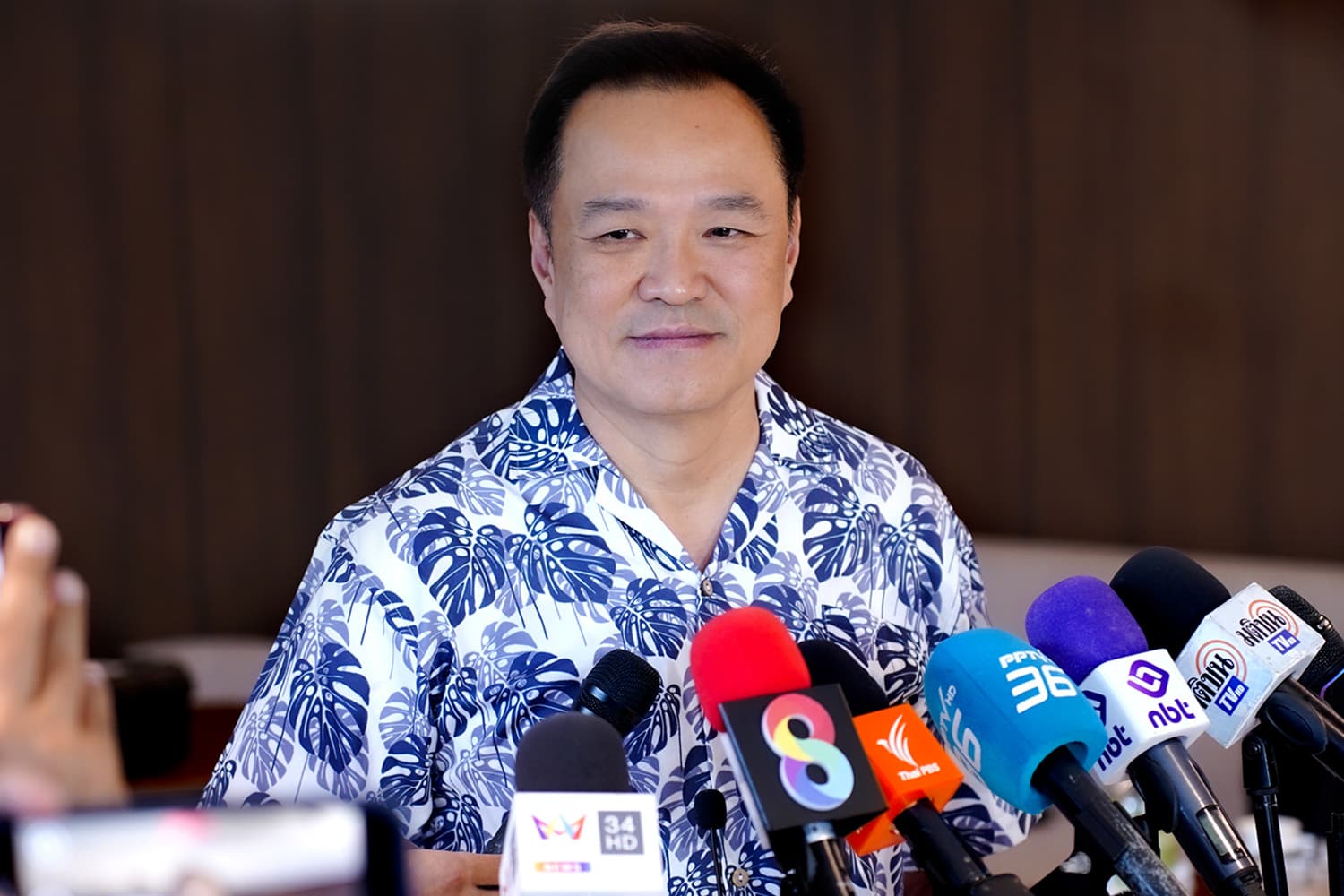 ‘อนุทิน’ คาดมีเลือกตั้งปี69 รับสถานการณ์ยังไม่ชัด ชี้ยุบสภาฯก็ไม่ได้ เหตุ ‘นายกฯ’ หยุดปฎิบัติหน้าที่อยู่