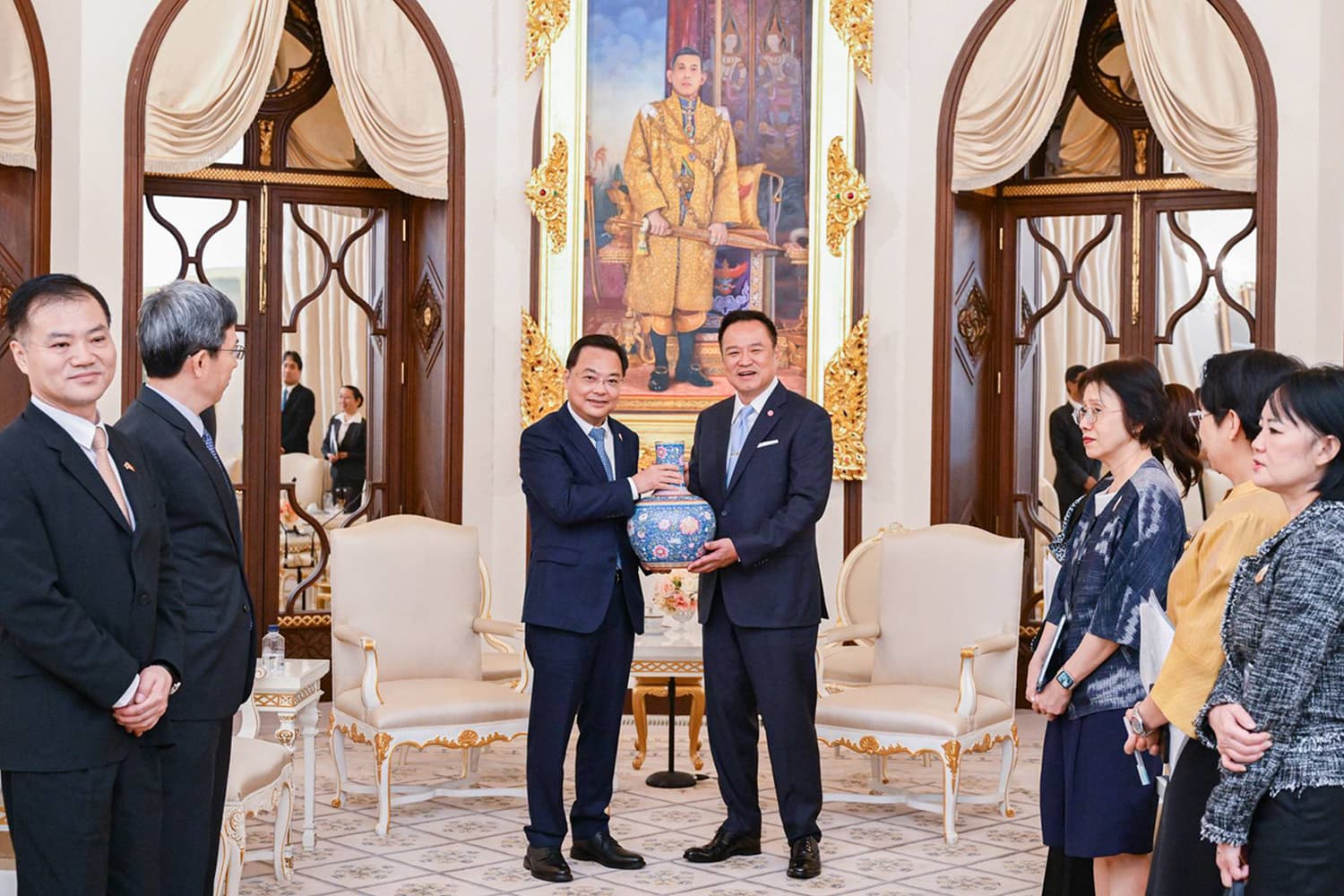 ‘นายกฯ’ หารือเอกอัครราชทูตจีน ย้ำ ‘ไทย-จีน’ พี่น้องกัน พร้อมลุยปราบสแกมเมอร์
