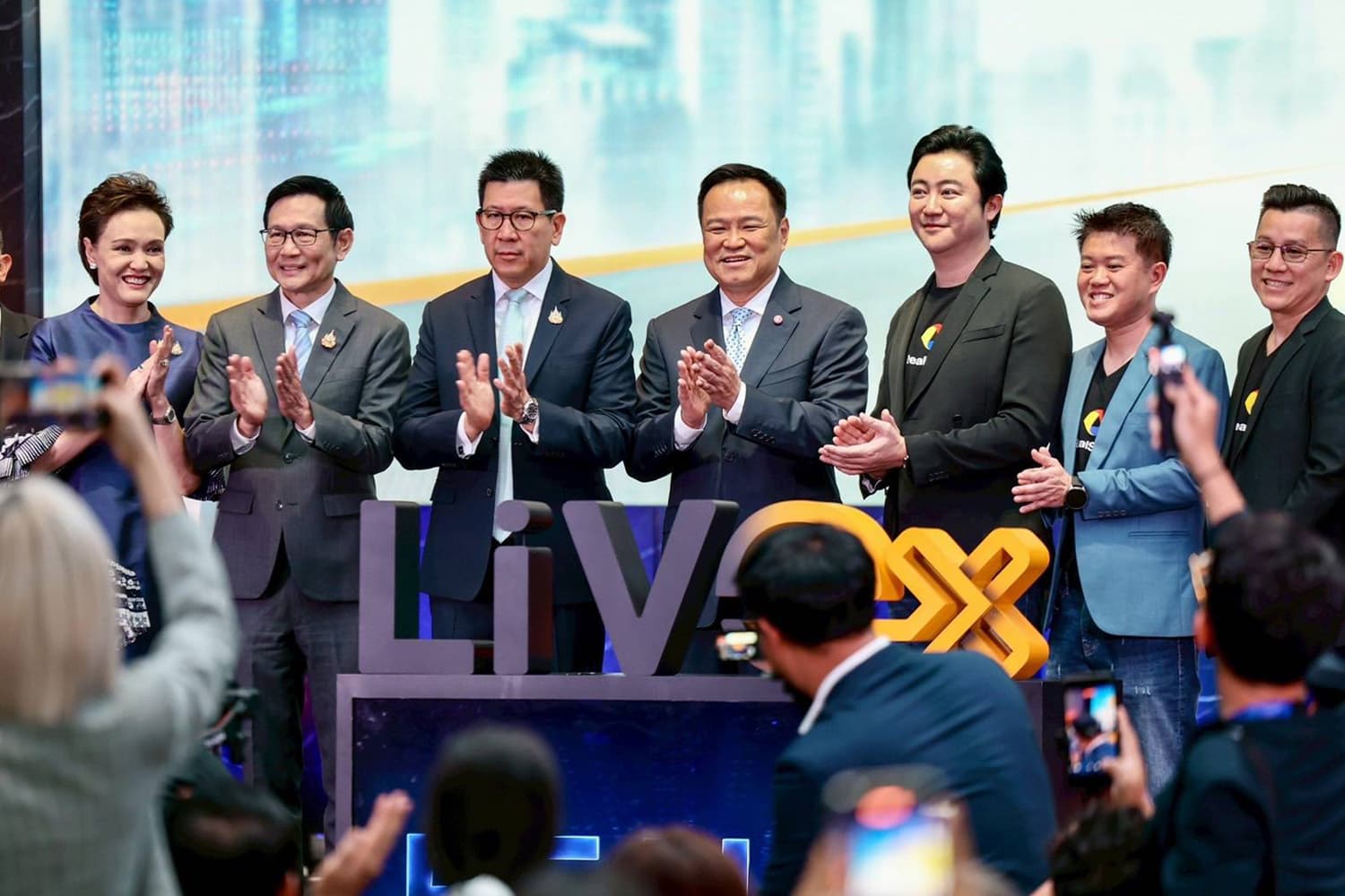 ‘นายกฯ’ พบตลาดทุน ชื่นมื่นกัลยาณมิตร