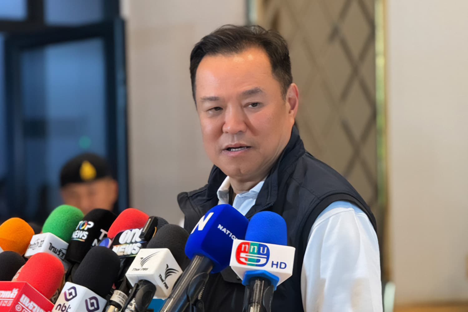 ‘อนุทิน’ บอกแก้ รธน.ตามประชามติ 21 ล้านเสียง ไม่ผูกพันร่างเดิม