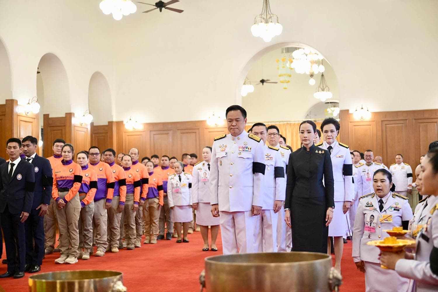 ‘อนุทิน’ นำคณะรัฐมนตรีถวายน้ำสรงพระศพ ‘เจ้าฟ้าพัชรกิติยาภาฯ’