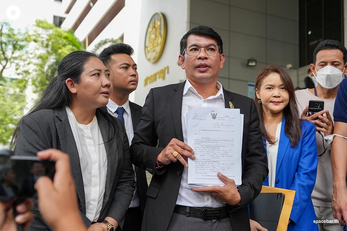 bhumjaithai_party_file_a_lawsuit_against_chuwit_SPACEBAR_Photo00_35557be09d.jpeg