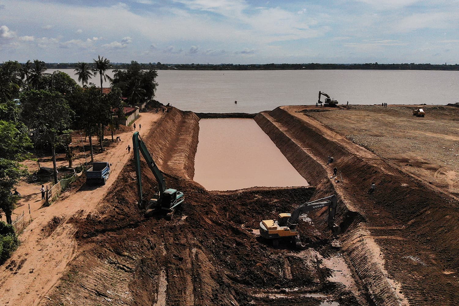 cambodia_looks_to_breathe_with_controversial_new_canal_SPACEBAR_Hero_234f003f17.jpg