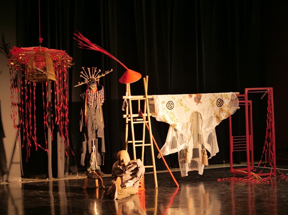 chini_and_turandot_stage_play_SPACEBAR_Photo04_82a637e178.jpeg