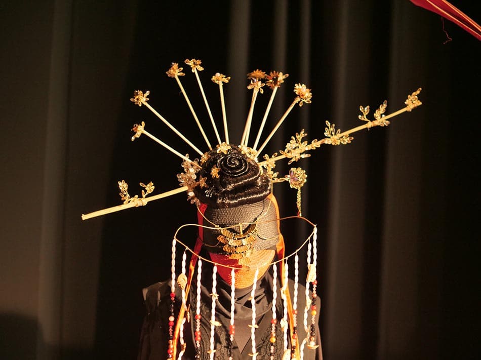 chini_and_turandot_stage_play_SPACEBAR_Photo05_42002e9e91.jpeg