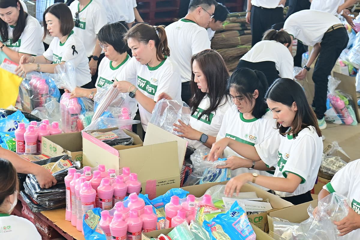 cp-flood-big-cleaning-SPACEBAR-Photo03.jpg
