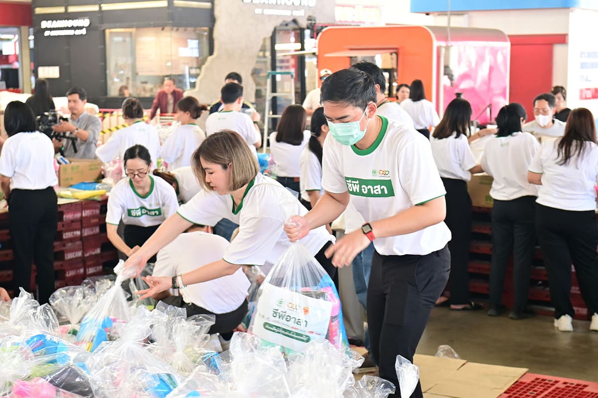cp-flood-big-cleaning-SPACEBAR-Photo04.jpg