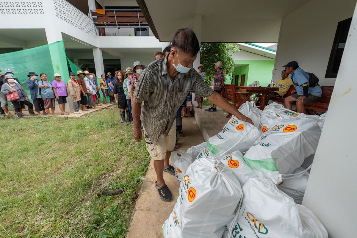 cp-flood-relief-nan-SPACEBAR-Photo04.jpg