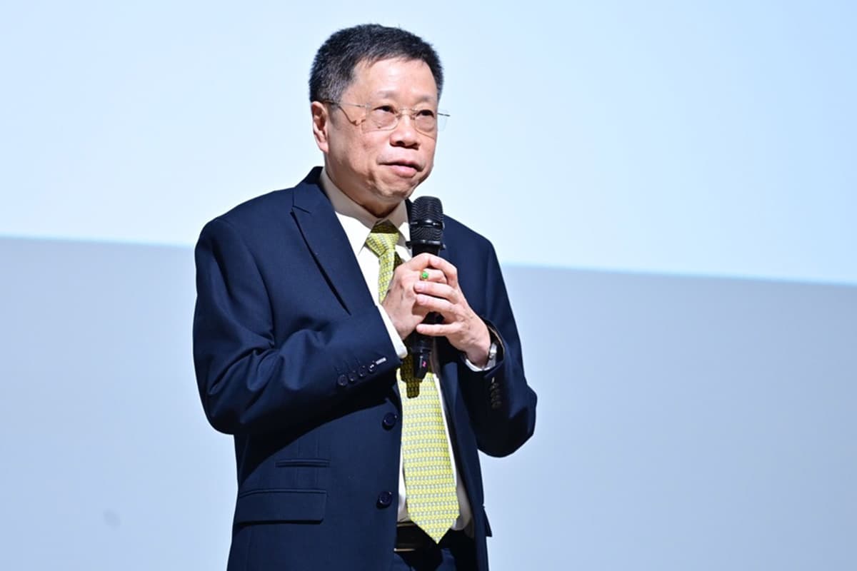 นพ.ธีระเกียรติ เจริญเศรษฐศิลป์ รองประธานคณะกรรมการบริหารทุนการศึกษา