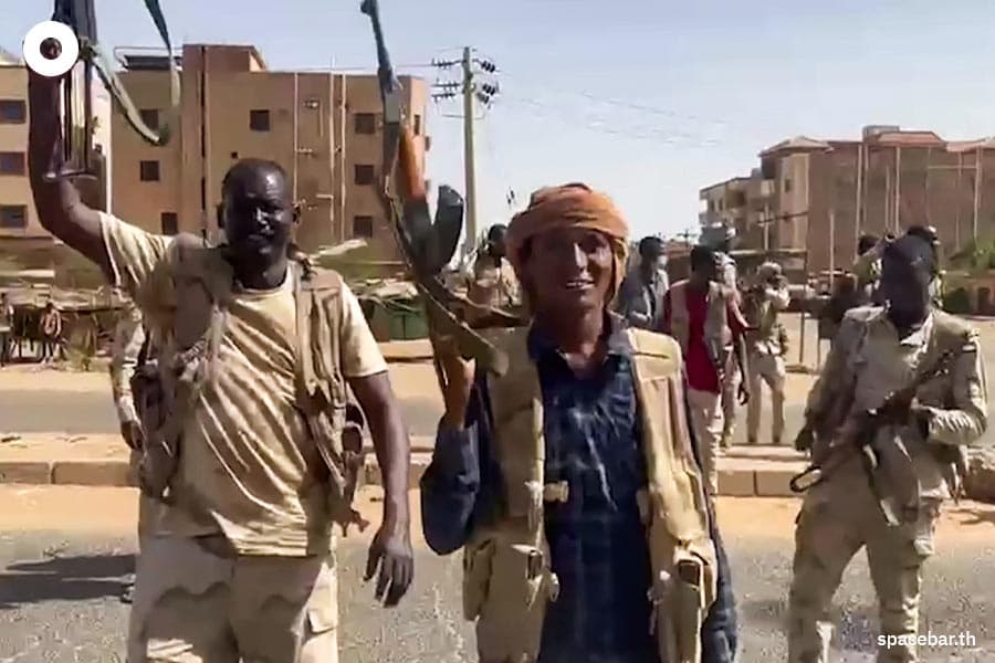 dunkirk_style_evacuation_of_brits_in_sudan_war_SPACEBAR_Photo01_0e0913d71b.jpeg