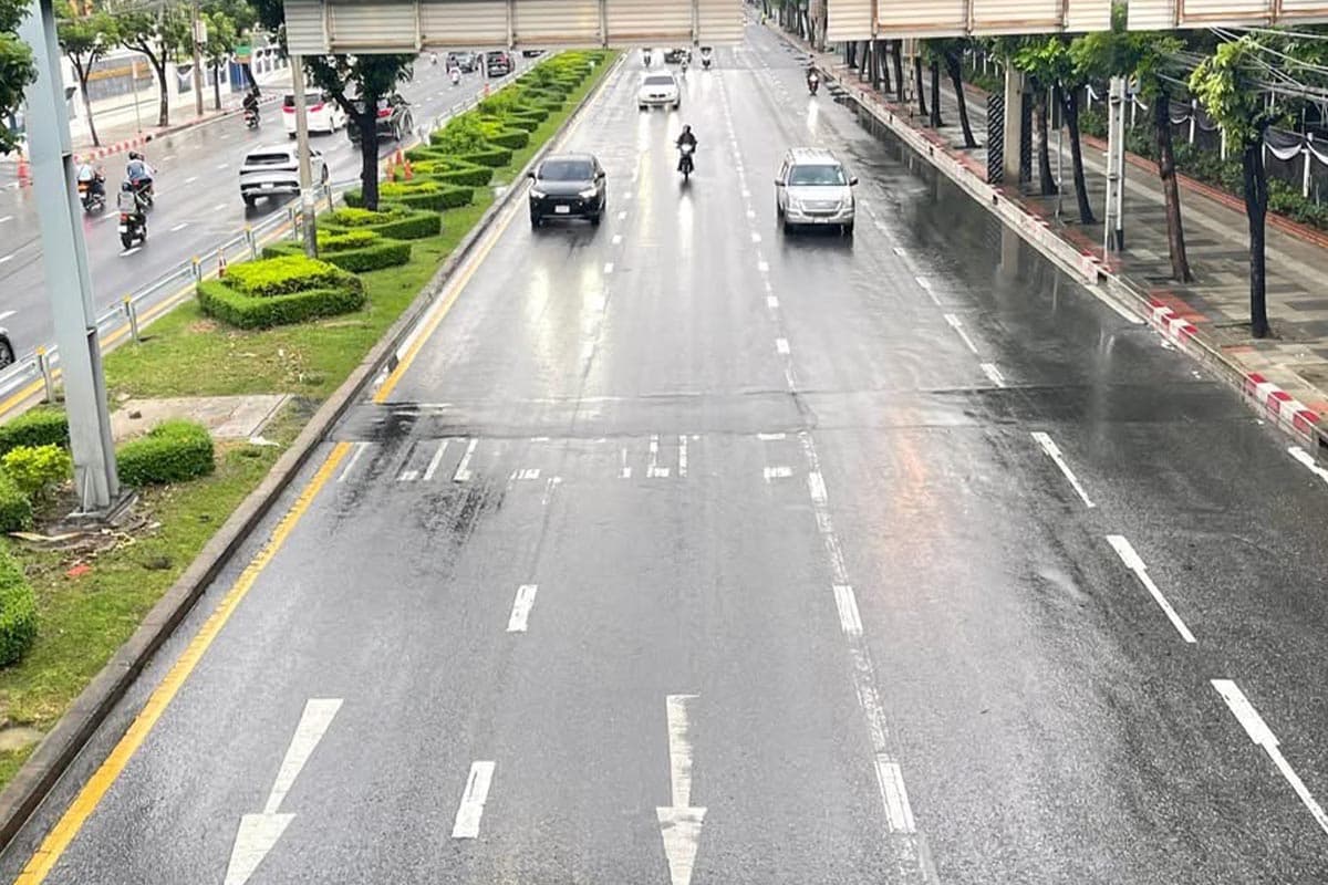 economic-business-thai-bangkok-drainage-flooding-SPACEBAR-Photo01.jpg