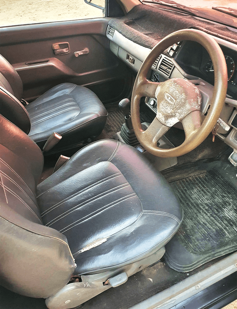 economic-business-thai-old-cars-welfare-screening-SPACEBAR-Photo-V01.png
