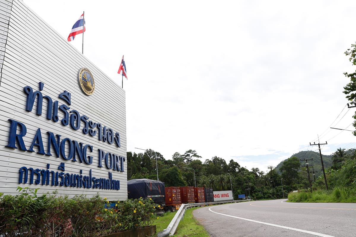 economic-business-thai-ranong-port-trade-SPACEBAR-Photo02.jpg