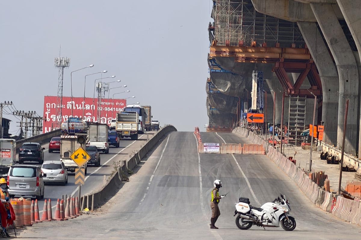 economic-business-thai-transport-rama2-road-SPACEBAR-Photo01-1.jpg