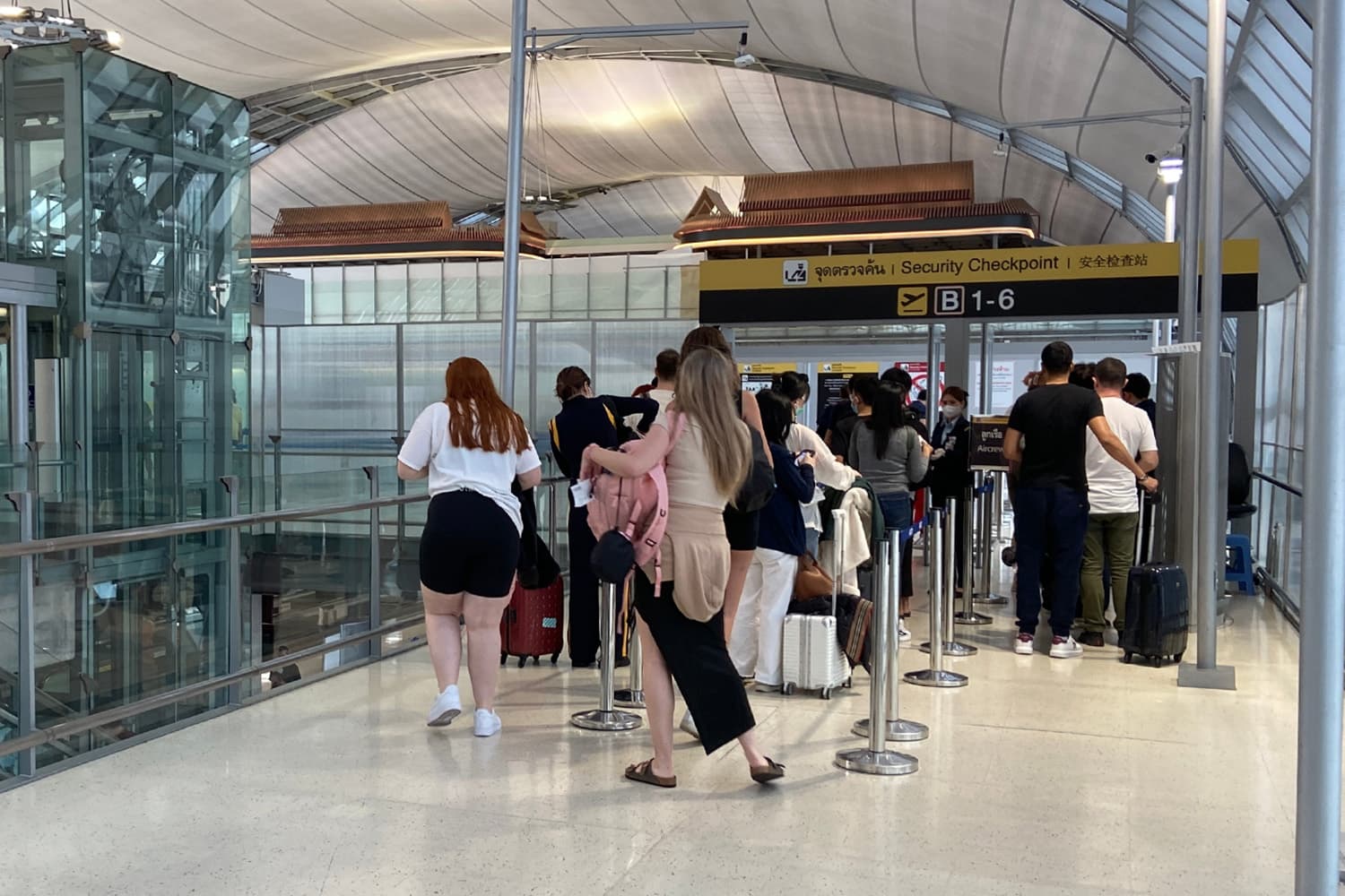 economic_airport_airplane_songkran_SPACEBAR_Hero_adf604bf6d.jpg