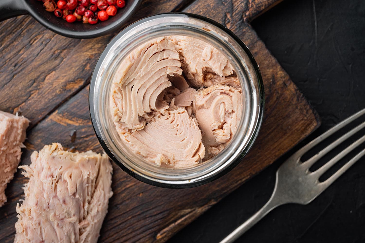 economic_business_canned_tuna_export_SPACEBAR_Hero_04a9cfd55e.jpg