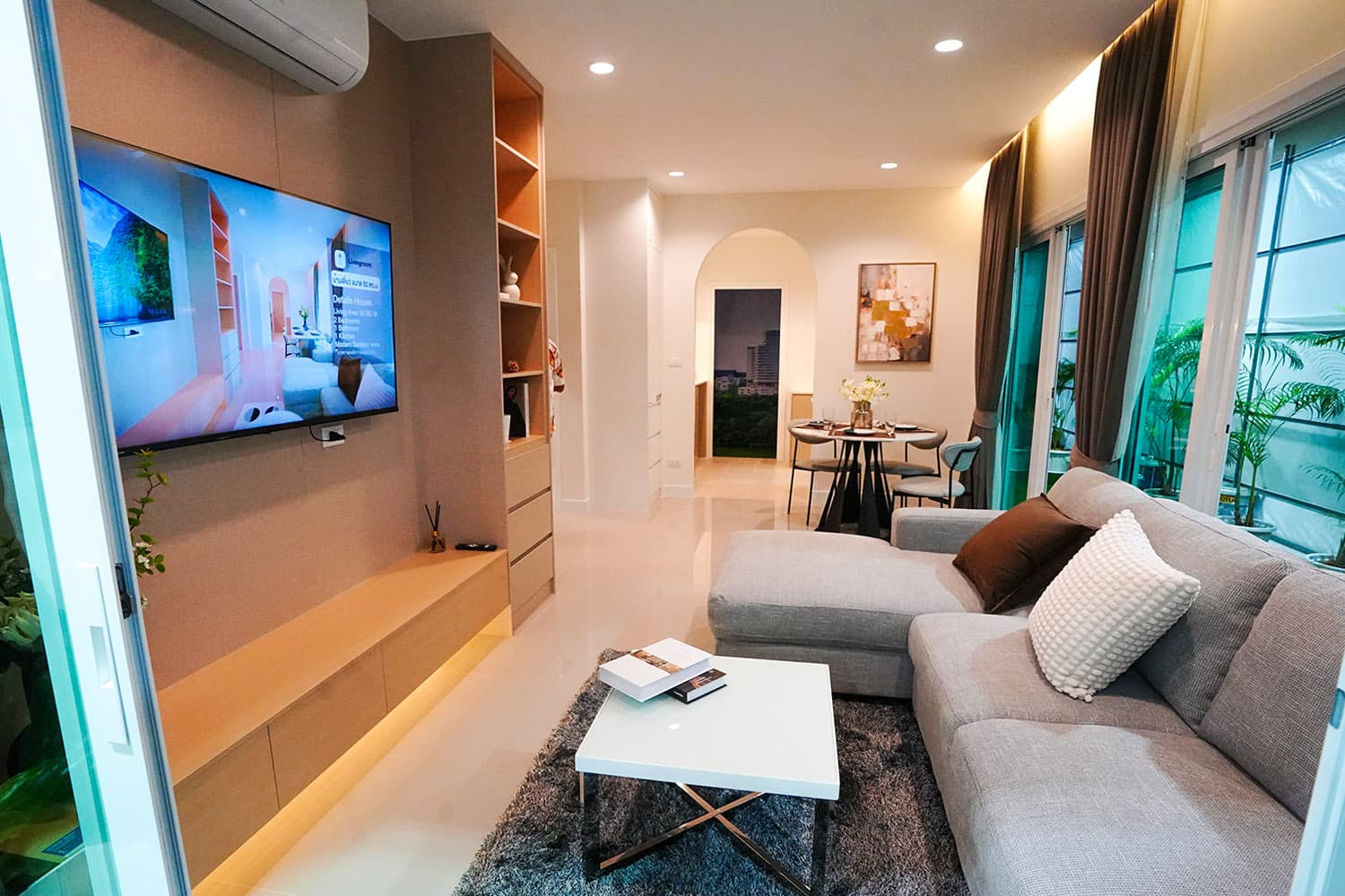 economic_business_thai_home_locations_SPACEBAR_Hero_b21a24c9cc.jpg