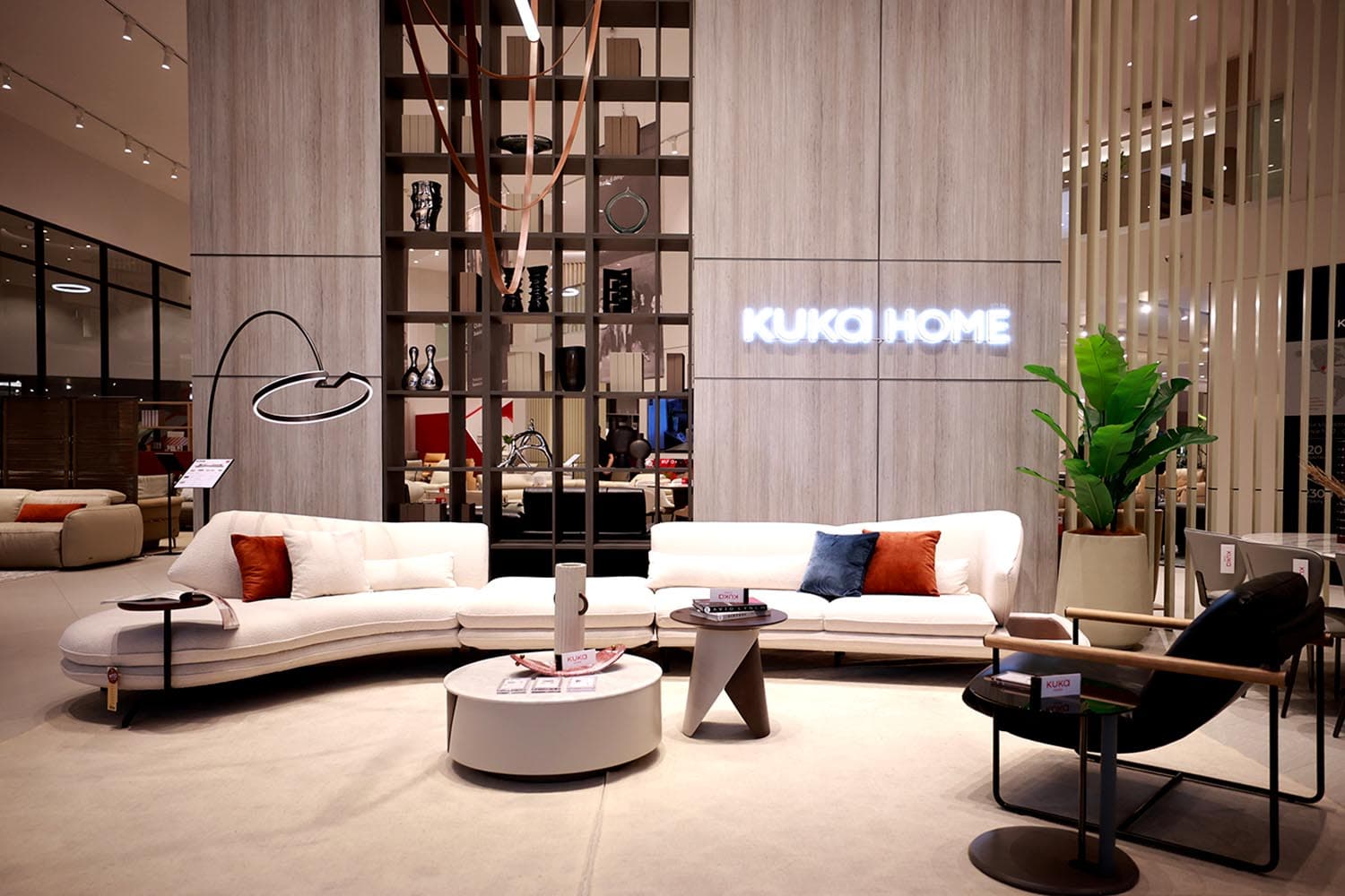 economic_business_thai_house_home_kuka_store_SPACEBAR_Hero_2f50955dbe.jpg