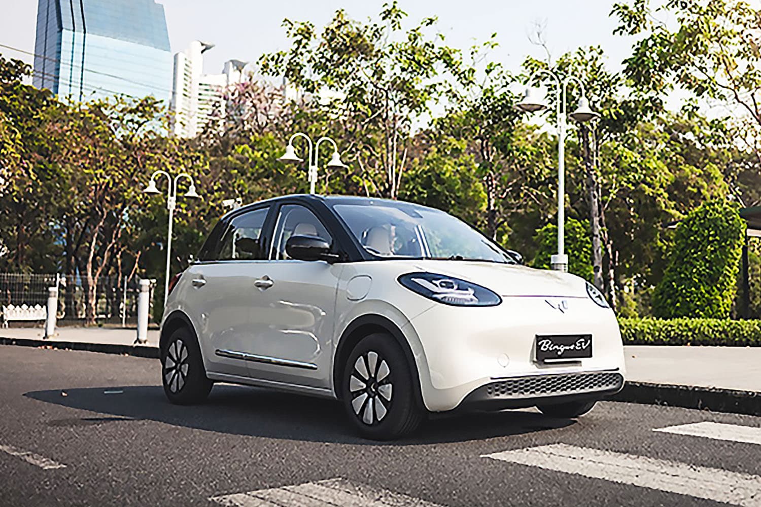 economic_ev_wuling_auto_car_SPACEBAR_Hero_0e9c396db2.jpg