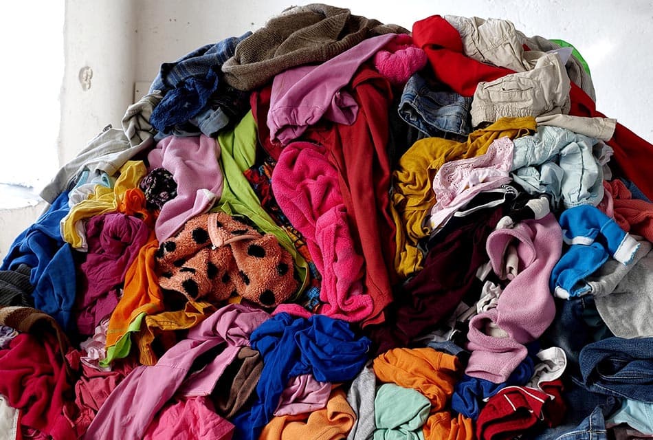 economic_fashion_industry_carbon_SPACEBAR_Thumbnail_87781164a2.jpg