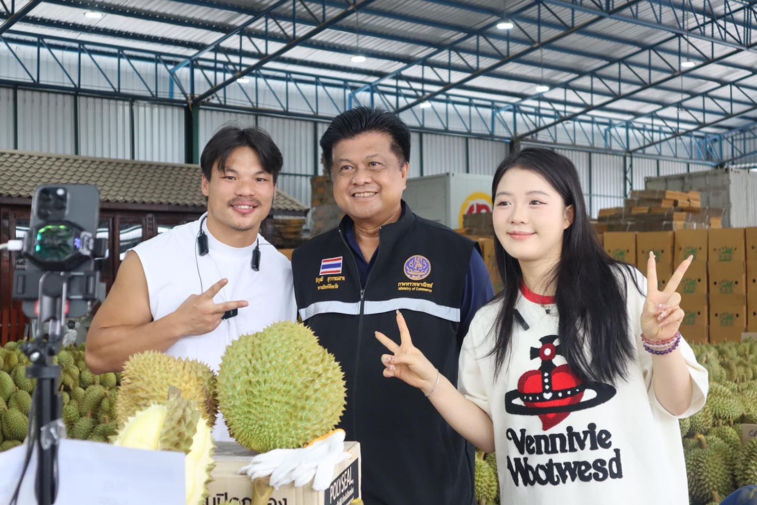 economic_thai_fruit_festival_durian_china_SPACEBAR_Hero_06d55a18d0.jpg