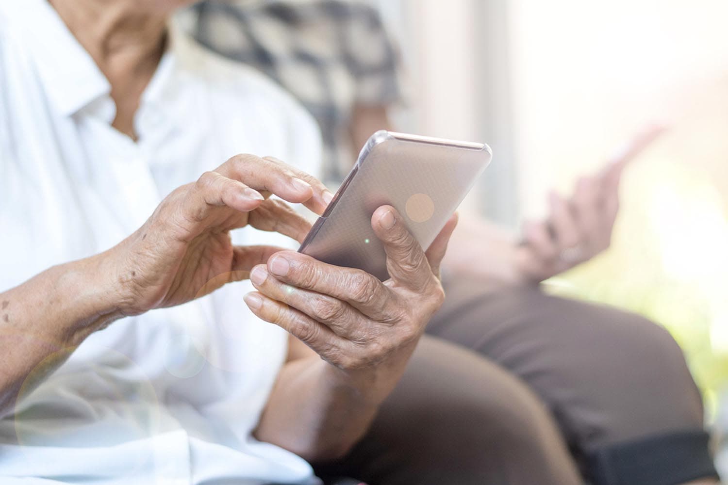 economy_pensioner_scammer_deposit_account_SPACEBAR_Hero_8e7bfc76ea.jpg