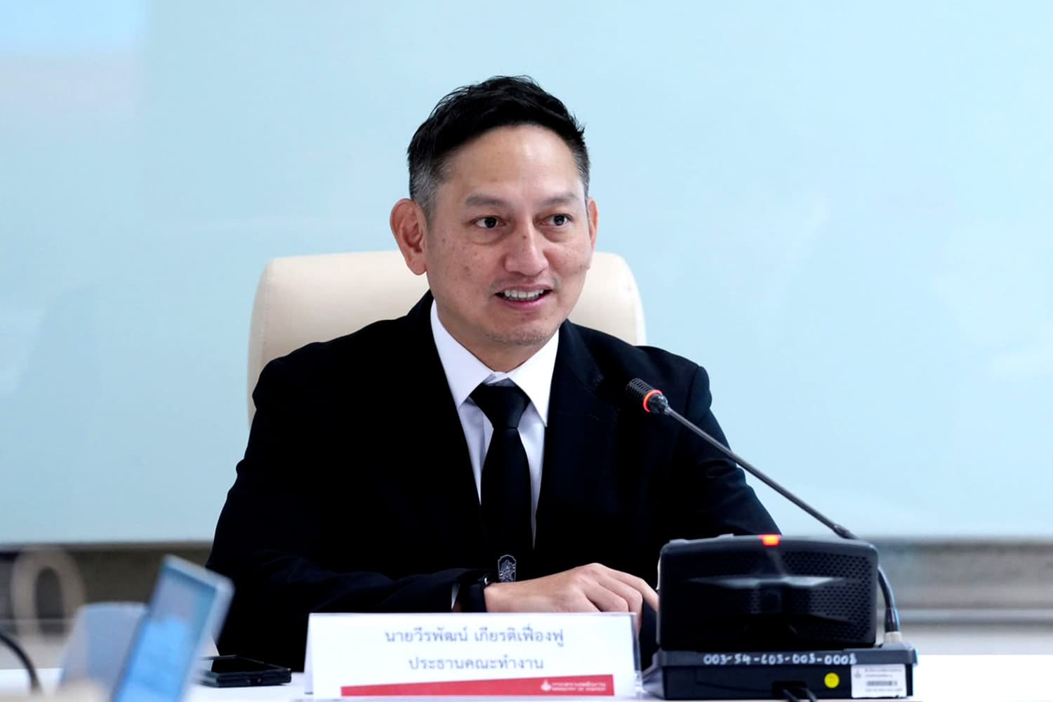 พลังงาน ยืนยัน สต๊อกน้ำมันพอ 60 วัน เตรียมใช้กองทุนน้ำมันดูแลราคา