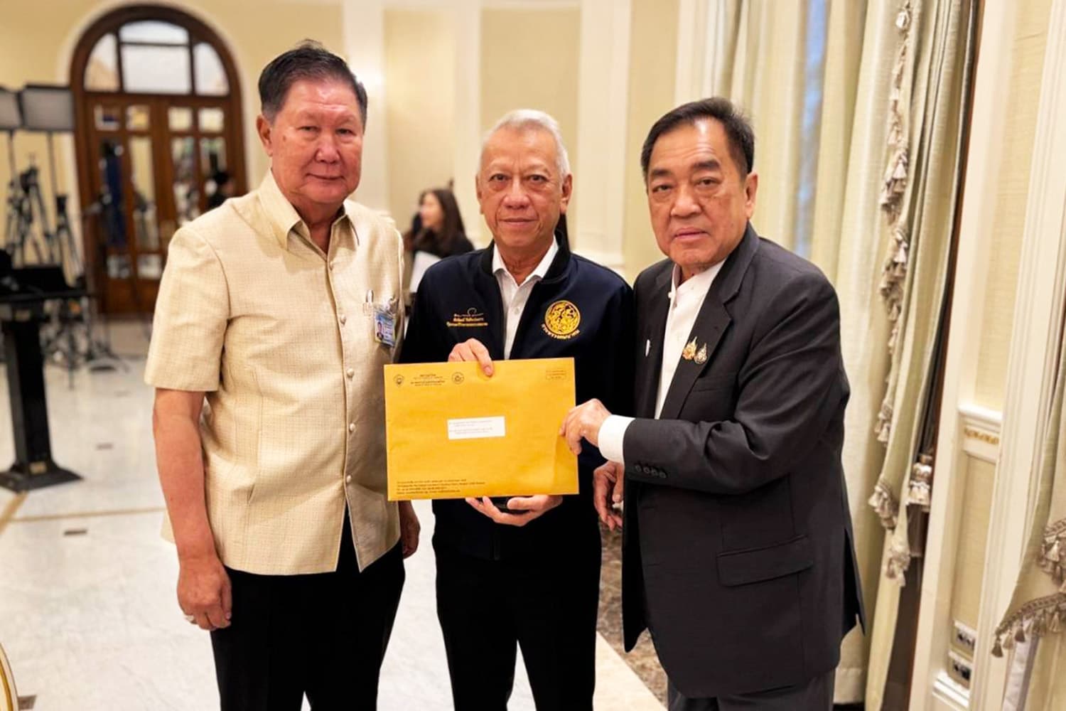หอการค้าชี้รัฐเดินถูกทาง เร่งแก้ปมน้ำมัน-ลดต้นทุนธุรกิจ